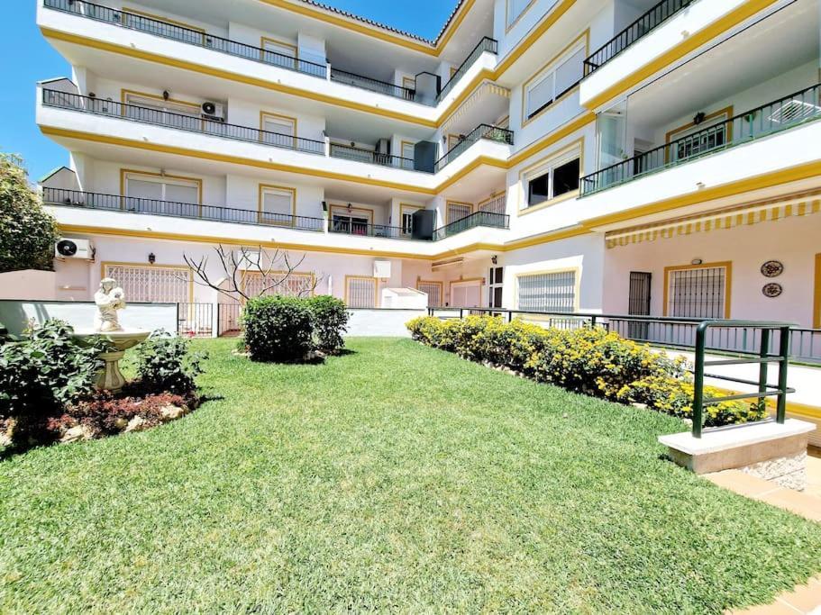 Butibamba Beach Apartment Ла-Кала-де-Міхас Екстер'єр фото