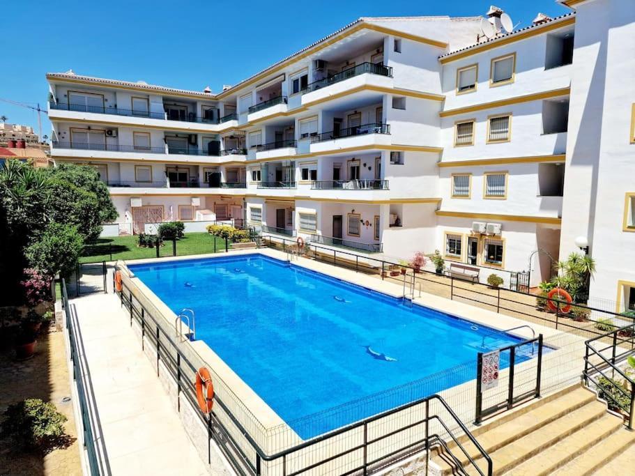 Butibamba Beach Apartment Ла-Кала-де-Міхас Екстер'єр фото